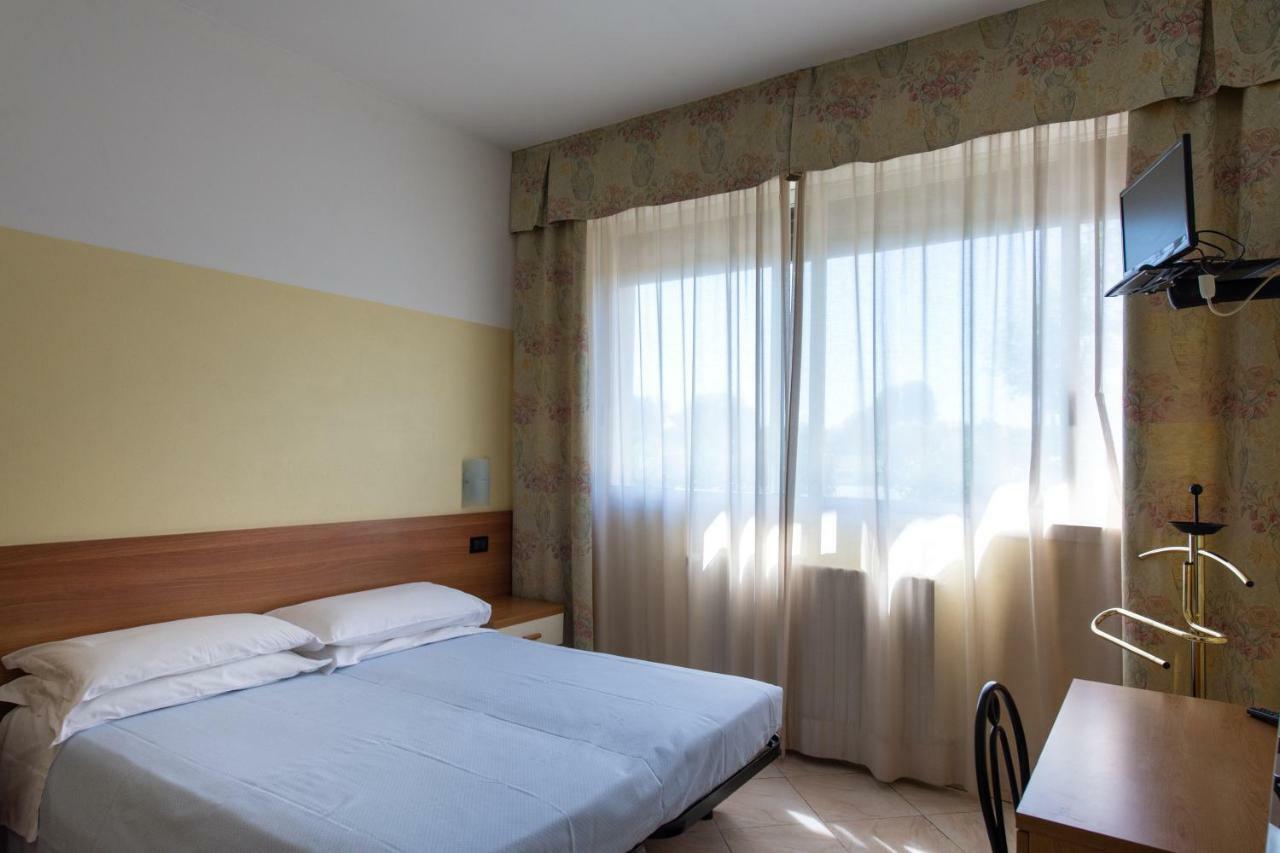 Hotel Fattori Bologna Esterno foto