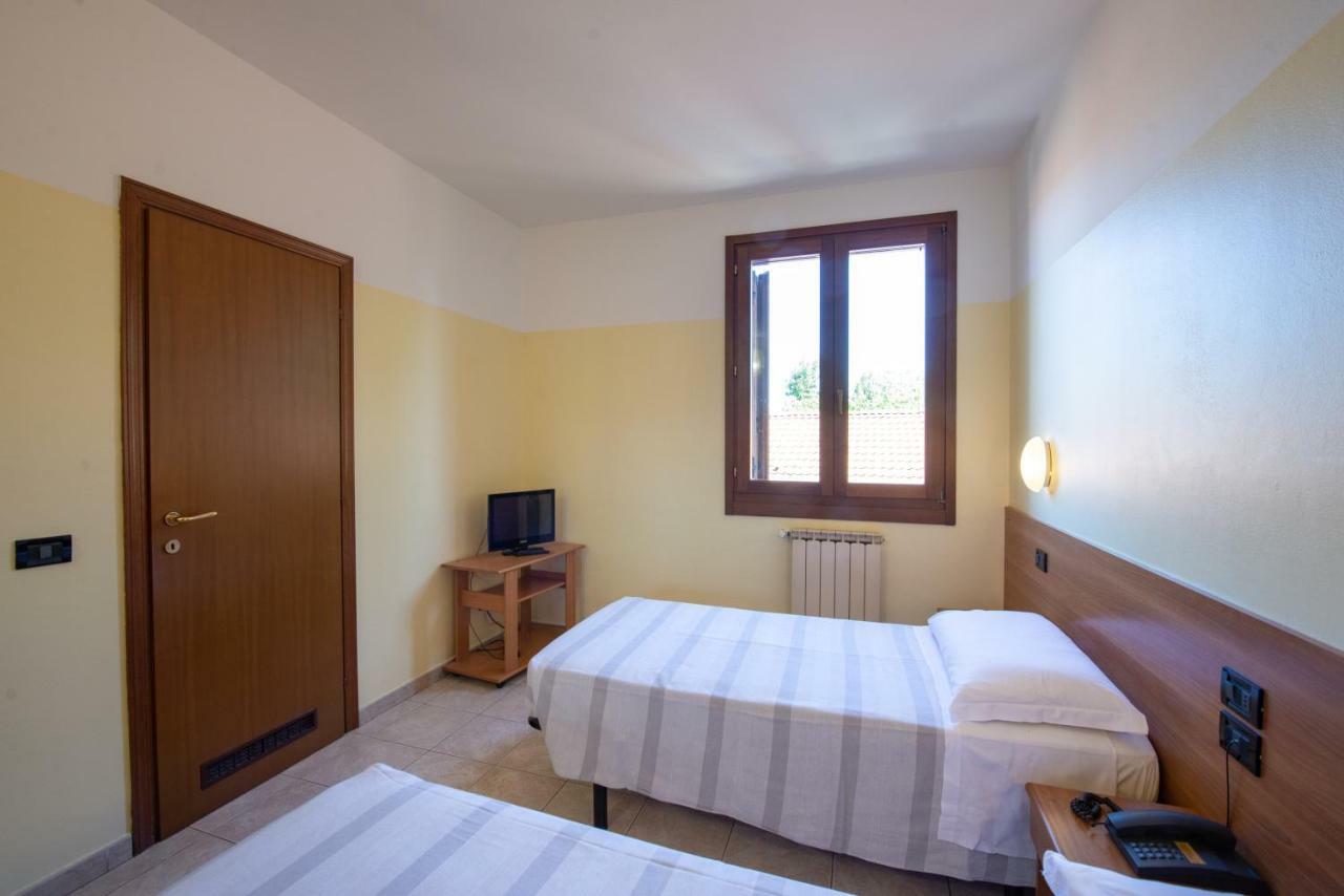 Hotel Fattori Bologna Esterno foto